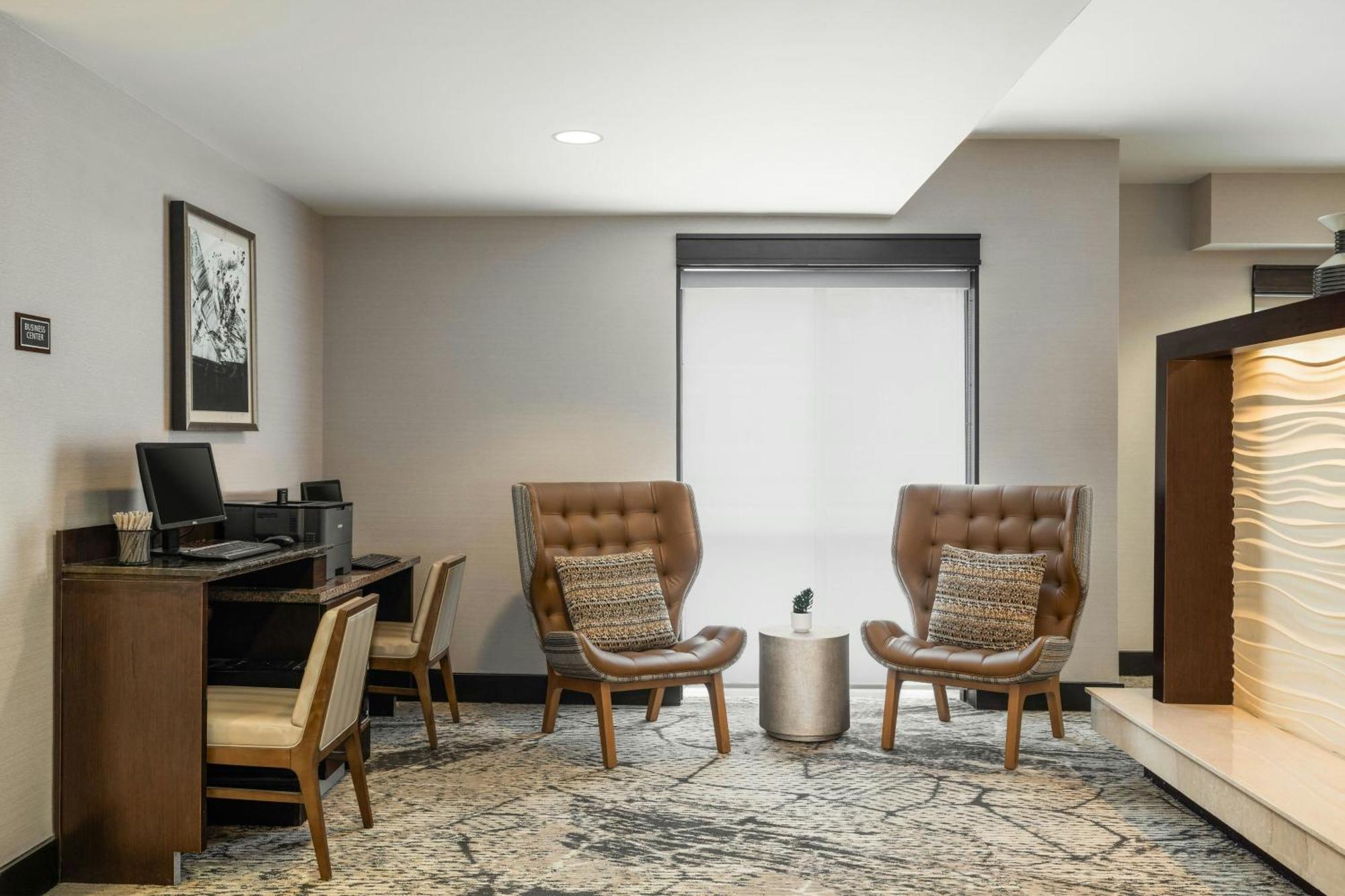 Residence Inn By Marriott Des Moines Downtown Экстерьер фото